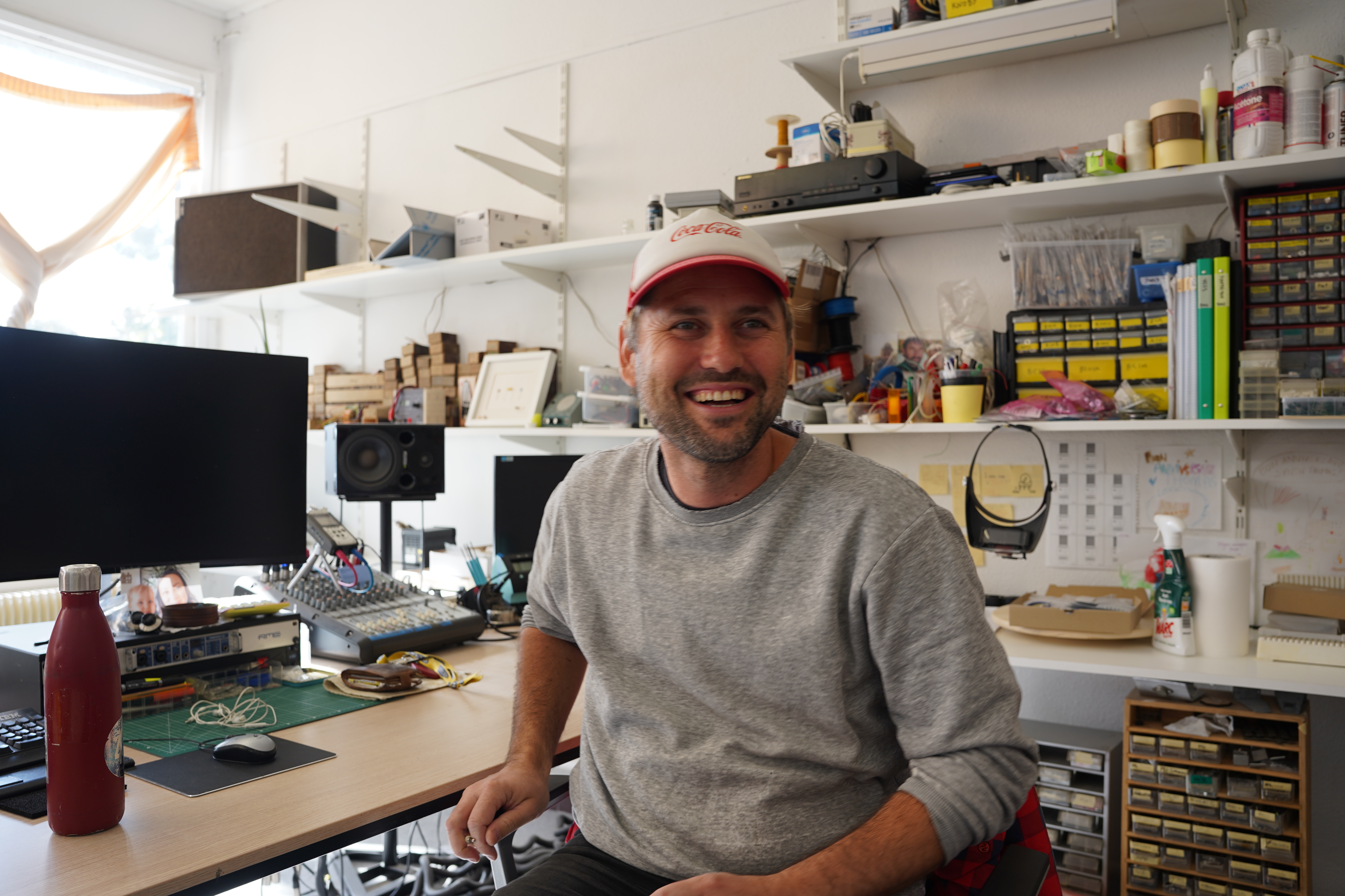 Thomas Dupouy à Reims dans son atelier